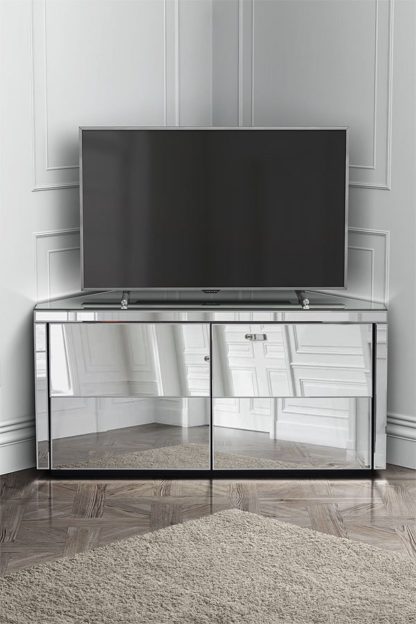 2b5d49bb73a0f63a30eaff3075512c54da6abeee6f6b21ba15229e3d125c26c0.jpg An Image of Monte Carlo Corner TV Unit