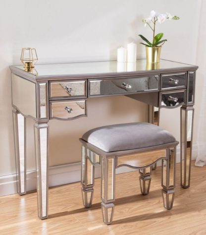 d45d06908f318c0809f69671b88460750a39972429488ab0cf76cdfec0c7b874.jpg An Image of Elysee Mirrored 5 Drawer Dressing Table