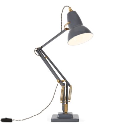 0930469cffb44f1147ebba9c1679fb3c5617102aacd873d21cef53aedc4a23e9.jpg An Image of Anglepoise Original 1227 Desk Lamp Brass Ink Blue