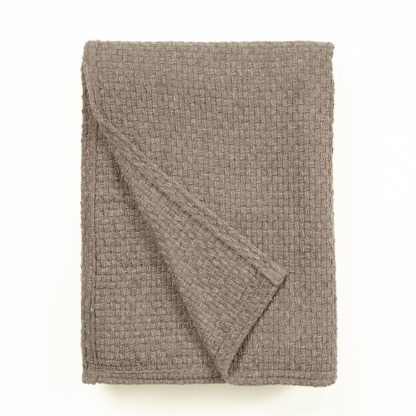 2142313866b91b7aff419f0d9238e1668f41bd96454aa21fc75359452e03ec7a-1.jpg An Image of Chenille Basketweave 130cm x 180cm Throw Teal (Blue)