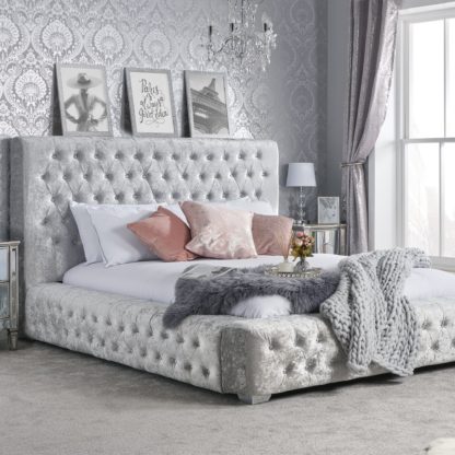 39d881b2569a34c1a4ff8eafcc4fad4dbb48c95050842a554ba1b5d5d98beae1-1.jpg An Image of Grande Crushed Velvet Bed Grey