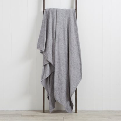 4c84f7fd4d984e1b9ea8a18d84cee8a9748a0c22d5b61f1d8a97fa65abae23b6-1.jpg An Image of Chenille Grey Throw Grey