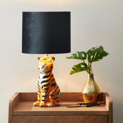 4d5cd0130e03138e51deaa3f4f44e6b6400291d1862a1d1215340ab3edb1e791-1.jpg An Image of Tiger Table Lamp Black