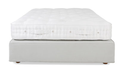 52efecb7c34c430246f18bfc949b011d6db45fb1fc62770dea1935dbbf8f4bab.jpg An Image of Vispring Baronet Superb Soft Tension Divan single Tk589