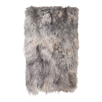 8fe4c9d066025dcc21eee876457c0f5ea9b480b3741a68f93ae8352c4fc28e31.jpg An Image of The Organic Sheep Icelandic Sheepskin Extra Large Rug Natural Grey