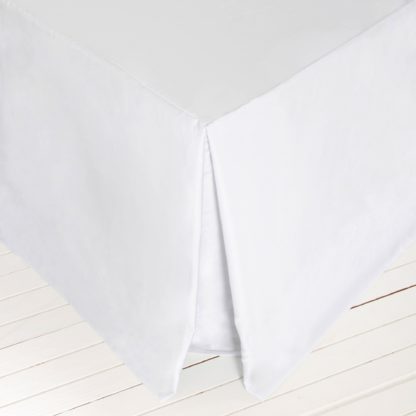 b34abe348998b749e70efe98ba7014e40d1af0ab6c43d0dd413f5d8d62eab6f0-1.jpg An Image of Dorma 500 Thread Count 100% Cotton Satin Plain White Valance White