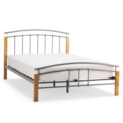 bd44d7a41a11ddaef22e2e155128e7d94b501330f65f439c4d261bd731d67891-1.jpg An Image of Tetras Metal Bed Frame Silver
