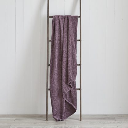 e854602a107abdf482be4ea6f11983c9a9ca484327b0e89fbb96bf7ff13e2f7c-1.jpg An Image of Chenille Mauve Throw Mauve
