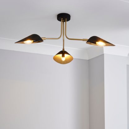 f93dff20375d38dd37b14dd39ac41bd3738b3b223f9c06ca2331a038a5373141.jpg An Image of Savona 3 Light Ceiling Fitting Black Black