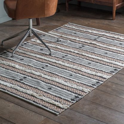 73d2da063e37a612e23823ea50d760d9a07b01bc2a8915934ebcbcccc4f3d999.jpg An Image of Linza Camel Rug Camel