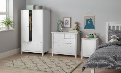 98355c9ad3ed41dccd3e432f3c9274f4d87d03a419dcb0cde8ab31b3660595fb.jpg An Image of Habitat Scandinavia 3 Piece 2 Door Wardrobe Set White