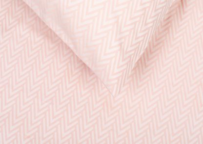 bd2c31e611a2c2baec0090a811dffe262deffa194a6304ea50b29bb72c9c52fa.jpg An Image of Heal's Herringbone Blush Standard Pillowcase