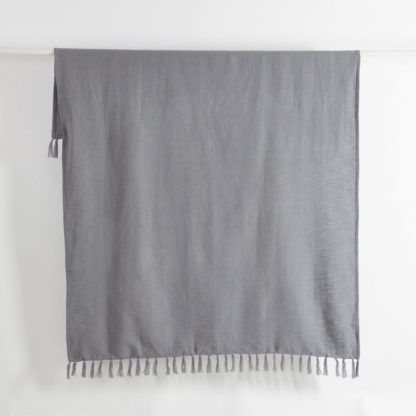 e2e653e54b0deee000751dd1bcdda97e4aa0c9ecbf957353b112b18c2a84dcb7.jpg An Image of Cotton Slub Throw Grey