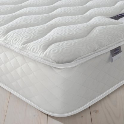e8da9bb26c12f9f054696dd59627b8cc3e5eb928f25374773edd88dc229779c5.jpg An Image of Silentnight 1000 Pocket Luxury Superking Mattress