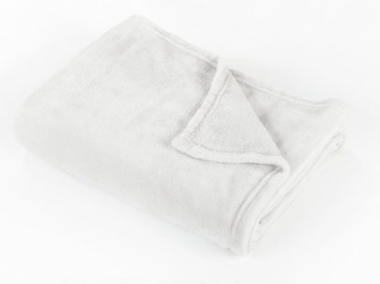 f651e07f0be99c6bbcf3a75076550a5f9893f16d4b117a920fc748a95a4e096d.jpg An Image of Argos Home Super Soft Fleece Throw - 150x200cm - Stone
