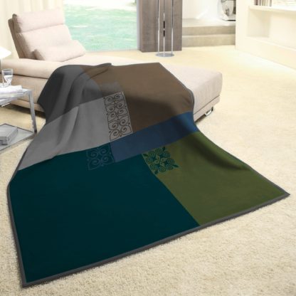 7b4d69a99a13b385ef8866c064d00ddf9f01289befa2ecab9f53af7ce6c0f8a9.jpg An Image of Thermosoft Mira Green Blanket MultiColoured