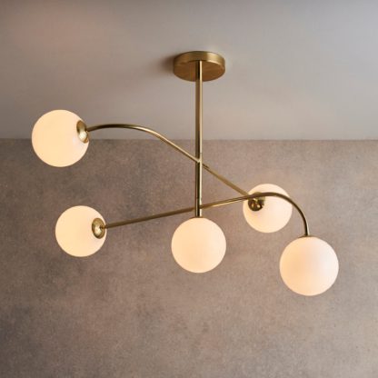 8cf5046bcb0cbcf4141bd4276b6b364b78063fe907f08f73ab201263a706bc7d.jpg An Image of Hartwell 5 Light 32cm Flush Chandelier Brass