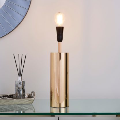 be70585a3ba916b2e33d92ea950a430e1f14404c9788a4556f3c3db780d725a0.jpg An Image of Nesa Touch Table Lamp Chrome