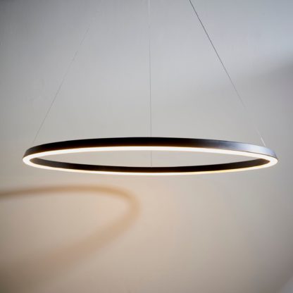da99ffe0197bdfed840791283b9091142ace3f02e07fca6216a741bdfef6000d.jpg An Image of Vogue Wheeler Integrated LED Pendant Fitting Black