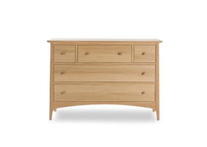 89871d0c8a1afeb03a523eaa56fbc6b97864ad30dfd3c7bb9e84aa1718a86643.jpg An Image of Heal's Blythe 5 Drawer Chest Oak