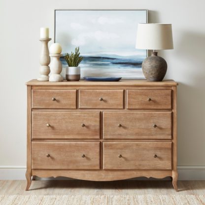 a1420a01063a189fbadaba6ace3c494aa0efaa8d18a1f019d43446db8769a98d.jpg An Image of Giselle 7 Drawer Chest Wood (Brown)