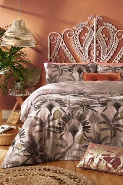 32984905d18244b1432eabbeb1bc435a49915e9fcd86a15fee5e41e73cd75763.jpg An Image of Malaysian Palm Single Duvet Set