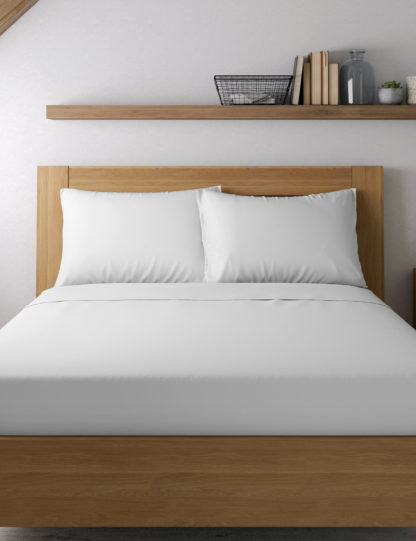 ca6736d09ae17593cd0d3672ffeea36b2f3d36f90bd2a55a8020f842d0cd0973.jpg An Image of M&S Egyptian Cotton 400 Thread Count Sateen Standard Pillowcase
