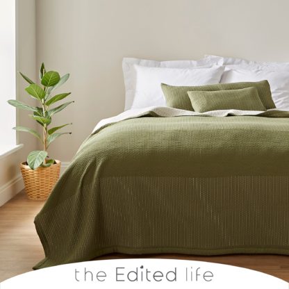 fe24fe86434e6b9cdf1b93688fa55aea0a749cd805085f921a8b32b4a395498c.jpg An Image of Silas 100% Organic Cotton Throw Light Grey