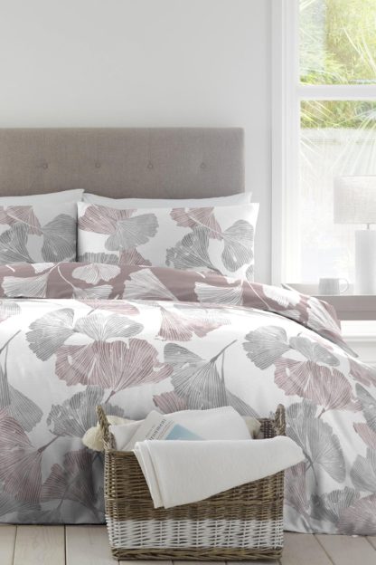 003e6d7a3db543257925a52468ee270a43e8b3c6456bcc0a14ebdff122c360db.jpg An Image of Gingko Double Duvet Set