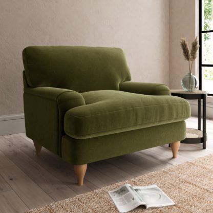 5f2a210c38976804614c785492a62dbeb1453ae7b3791efc6c298e5159ab1c6a-1.jpg An Image of Darwin Luxury Velvet Armchair Luxury Velvet Black