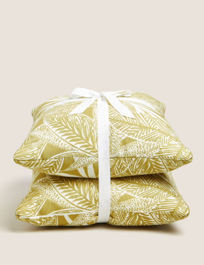 8dd93d5666e6ebde9e37add3e5417cf6753b274063fc22650de2052897b5d491-2.jpg An Image of M&S Set of 2 Palm Print Outdoor Cushions