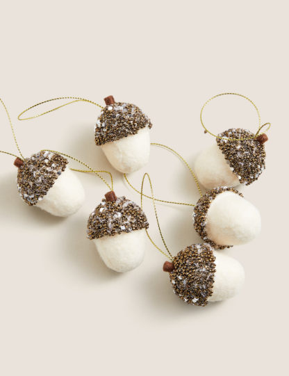 c8837ab8171ce62b6f5d5aa98d2434f32644083ad66619efeacc4eebeda80b08-1.jpg An Image of M&S 6 Pack Gold Acorn Tree Decorations