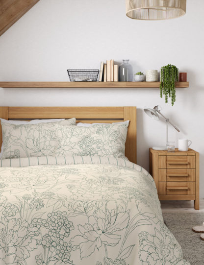 fb9a8487409eaf7db05c50efd134d97c9c1060b601ee8de4a583637b052edcfe.jpg An Image of M&S Pure Cotton Linear Floral Bedding Set