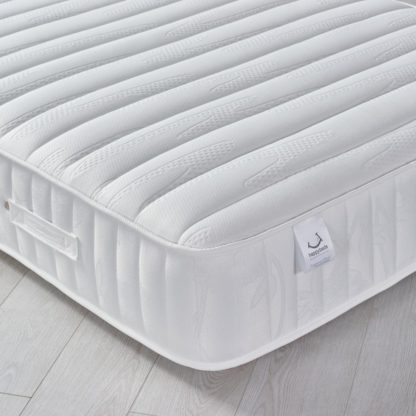 An Image of Balmoral 3500 Pocket Sprung Memory Foam Mattress 2ft6 Small Single (75 x 190 cm)
