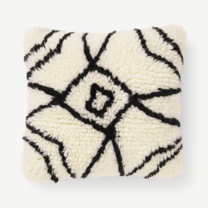 26208bfe60dc15ad5397131ae28df143c2a5045b6001f9f64ba08550bd922711-1.png An Image of Susil Berber Style Wool Cushion, 48 x 48cm, Off-white & Black