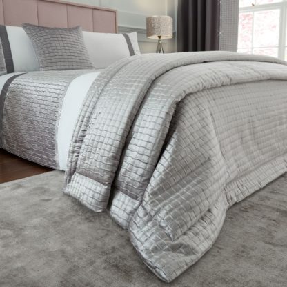 a2a1c304de3a411b9d6ef05d12beba89b783a3467c2a086546afc63b42073730.jpg An Image of Catherine Lansfield Silver Shimmer Crushed Velvet Pinsonic Bedspread Silver