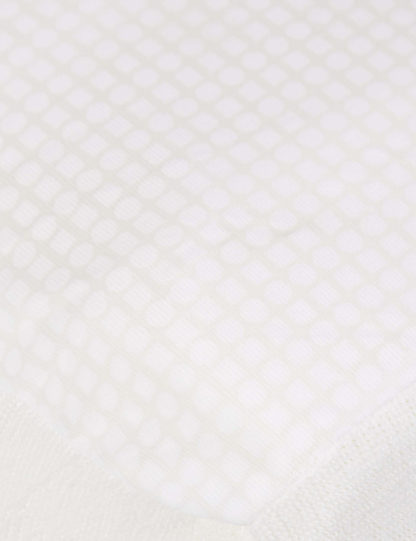 b401a3cf5458d4404fbd4eed56c00d936a4050bc4012ac46135e3740ec87c068.jpg An Image of M&S Outlast Deep Contour Memory Foam Mattress Topper