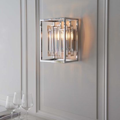 cb08167e184cac58ffd34646cf1cef1cada0988fca1e1716ebf9458db2704260.jpg An Image of Vogue Crystal Juneau Wall Light Chrome