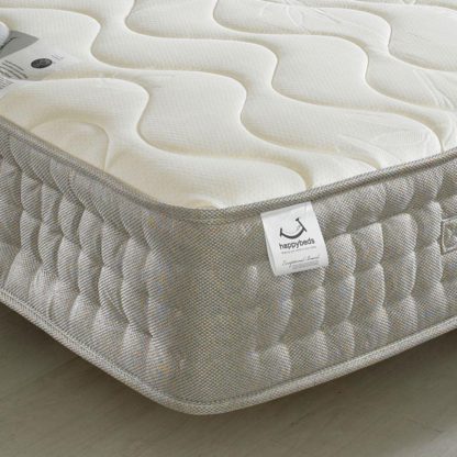 f8e29dd4f1d294c10addf8af487340fd23b737a7b34010d0b7aa48ea594cf4a6-5.jpg An Image of Bamboo 1500 Pocket Sprung Memory and Reflex Foam Mattress - 6ft Super King Size (180 x 200 cm)