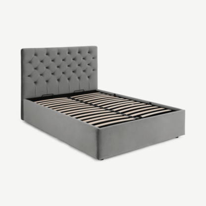 0cbbac14e3eed082a87d13b5aae37243d1ddb7f7f35e9b1d38637ff74e40d146-1.png An Image of Skye King Size Bed with Ottoman Storage, Light Grey Velvet