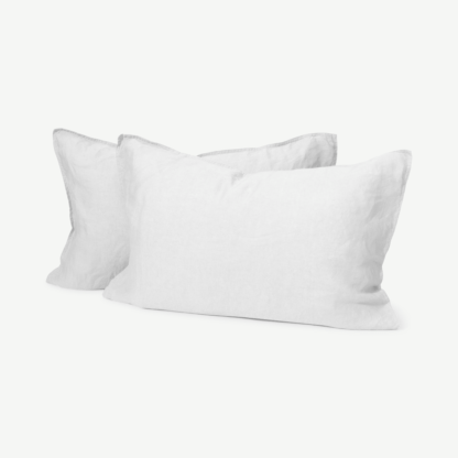 0d9839c35611b1280373be472713a1a0d4a561a04c596b2c71d1d4fabc013a1d.png An Image of Brisa 100% Linen Pair of Pillowcases, White