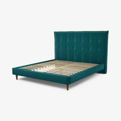 0fba01be0a1a7f0ef39fa4399556244ca8138649059da0ed6b011bf3c9a339d7.png An Image of Lamas Super King Size Bed, Tuscan Teal Velvet with Walnut Stain Oak Legs