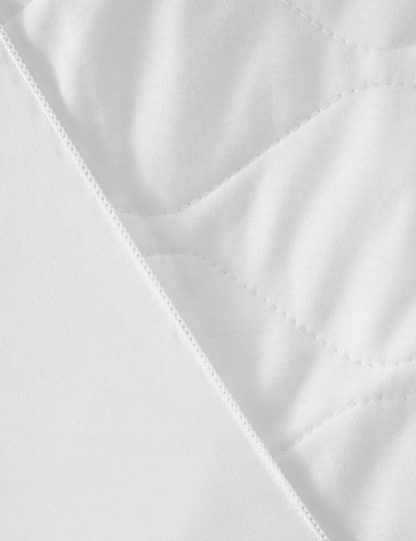 5f949b481da9fa8ca964bdda30ab64a832ced7acbe37e7db05e8b2e095641bc7-3.jpg An Image of M&S Comfortably Cool Extra Deep Mattress Protector