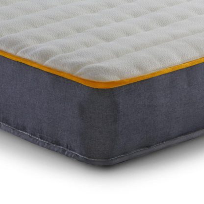 6dc4e36e63d9f2df1bd748e83f5c8567143b2022ecd2aa1e007cb69a34f6bb04.jpg An Image of SleepSoul Comfort 800 Pocket Spring Mattress - 5ft King Size (150 x 200 cm)