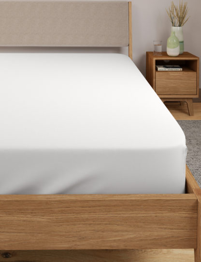 81317ff0e7ca152a9f83208a2511ac325c2f19c6d8a8ea411ae3edb5ab04b63e-2.jpg An Image of M&S Jersey Deep Fitted Sheet
