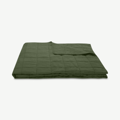 86abd7530b20f2bf7aee15e53a9e48de5103754186146b3ff0ab1dbb4035dc7a.png An Image of Brisa 100% Linen Soft Washed Bedspread, 220 x 225cm, Moss Green