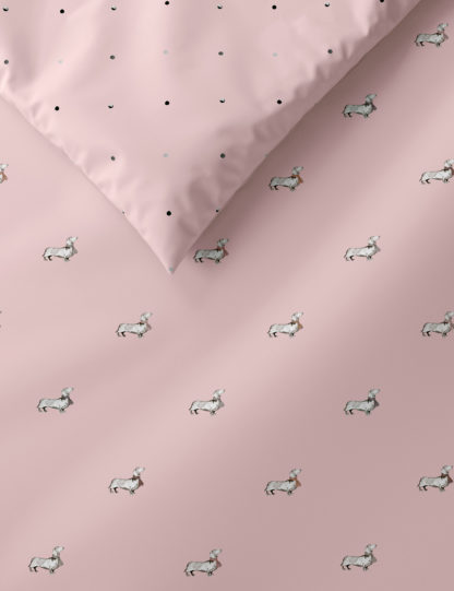 8ecc108e1a4ece9ab40c5b6b37501a9a22f67781c123903f5c86731aa986c0b7-7.jpg An Image of M&S Margo Sausage Dog Bedding Set