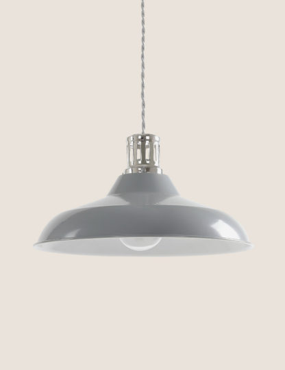 968fb4ea12219c1354ba5f50a4b23050633d2d34170a9de0b3ac3090eca24753.jpg An Image of M&S Lincoln Easy Fit Lamp Shade