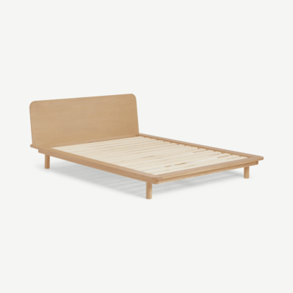 a932e74bb002da129359c3b150548172f5c74b8cce67bba8d4f594076770ee3c-2.png An Image of Kano Super King Size Bed with Shelf, Pine