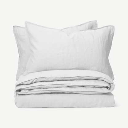 b04959e5f3cd2ff5aa95b63108f2311d564259d5290fcae4c7708dda85c2f979.png An Image of Brisa Linen Duvet Cover + 2 Pillowcases, Double, White